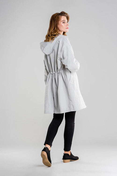 Wasserabweisende Oversized-Windjacke mit Kapuze